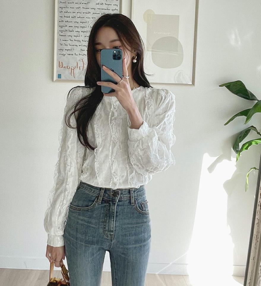 ウェーブレースベロアブラウス・b00388 レディース 【bl】トップス ブラウス 長袖 ベロア ウェーブ テクスチャ— 総レース ラウンドネック うねうね 大人 単色 可愛い 上品 きれいめ オフィス オケージョン パフスリーブ 秋 冬 韓国ファッション