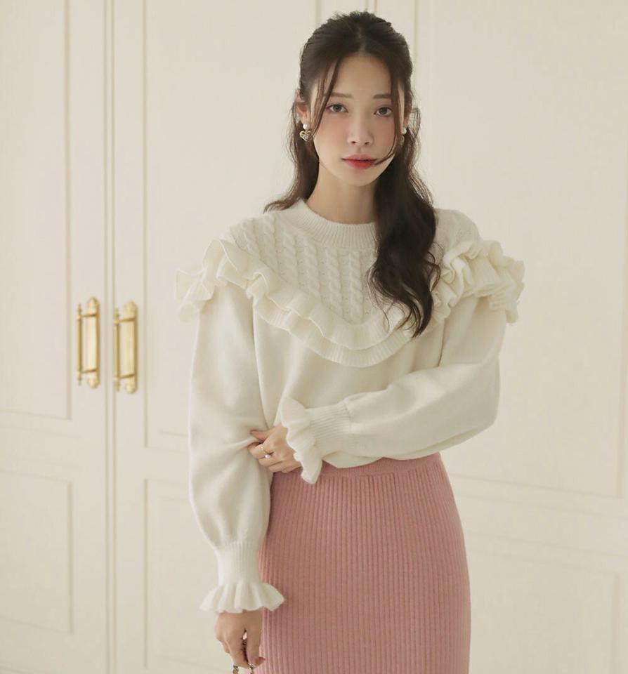 【新作10%OFF】ウール混ケーブルフリルニット・b00184 レディース 【tops】トップス ニット 長袖 ラウンドネック フリル ケーブル編み ウール 単色 無地 シンプル かわいい 可愛い カラーニット 水色 ブルー 袖コン 秋 冬 韓国ファッション SALE セール