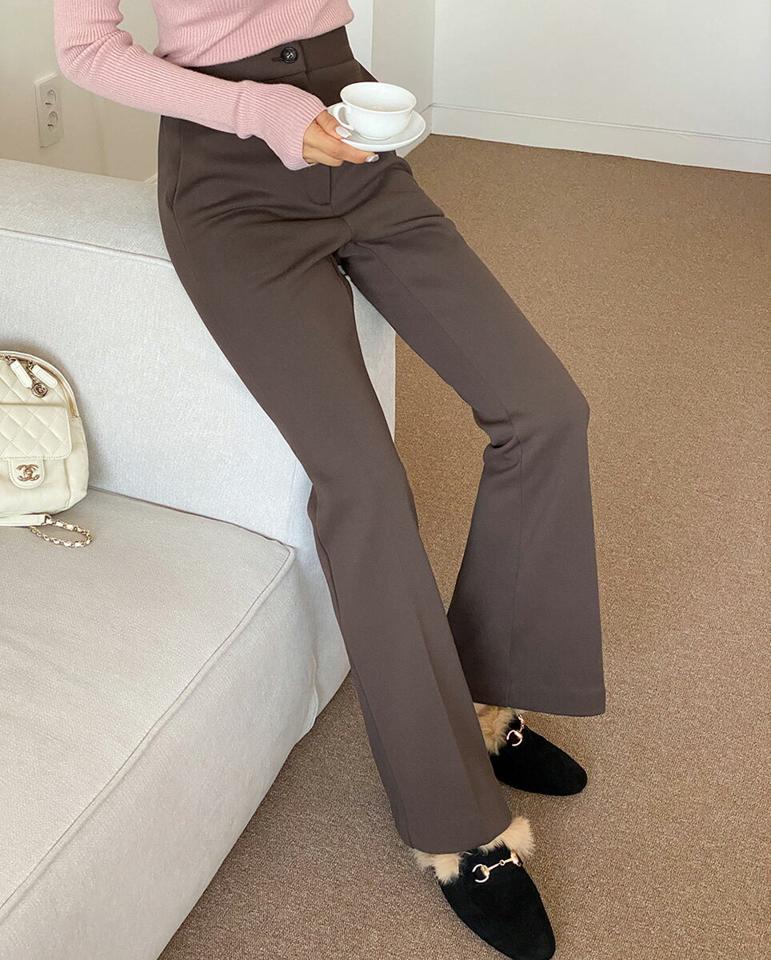 裏起毛フレアスラックス・t00429 レディース 【pt】パンツ ズボン スラックス ロング丈 フレア 裏起毛 単色 無地 シンプル ベーシック きれいめ 大人 ハイウエスト ダーツ フルレングス オフィス オケージョン 冬 韓国ファッション