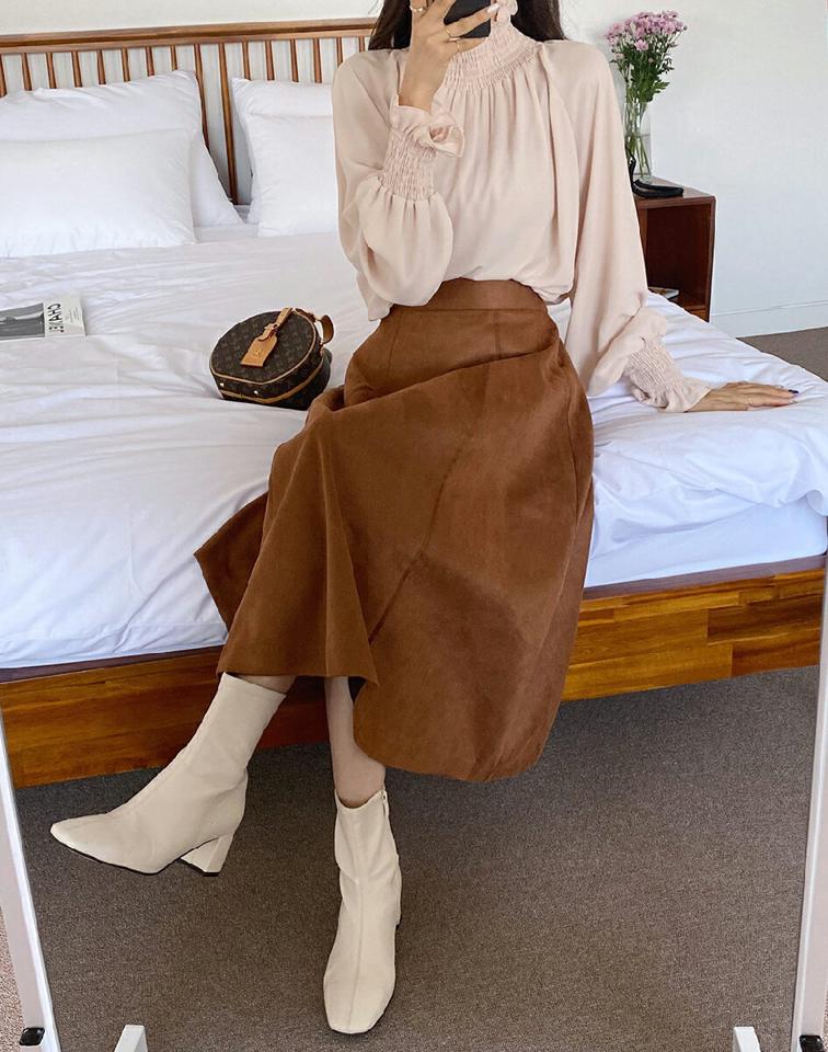 シルキーシャーリングパフブラウス・b00418 レディース 【bl】トップス ブラウス 長袖 パフスリーブ シャーリング シルキー 袖コン 襟コン フェミニン きれいめ フリル ハーフネック スリット 大人 秋 冬 韓国ファッション