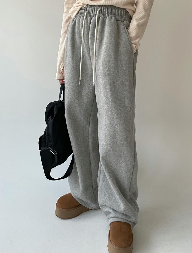 裏起毛スウェットワイドパンツ・p000852 レディース 【pt】パンツ ズボン ロング丈 ワイド スウェット 裏起毛 ウエストゴム 単色 無地 シンプル カジュアル ラフ 体型カバー ワンマイルウェア 大人 冬 韓国ファッション MKT