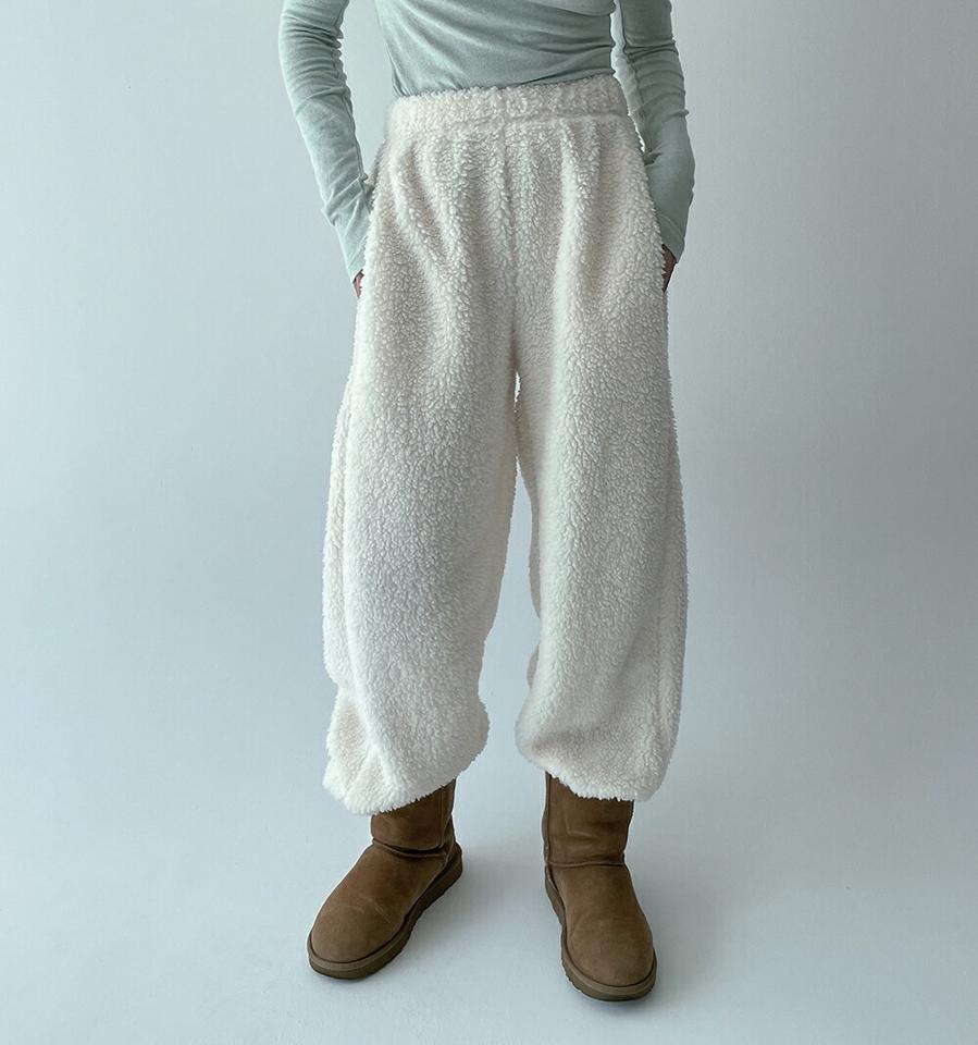 【マケット特価】2WAYボアワイドパンツ・p000928 レディース 【pt】パンツ ズボン ロング丈 ウエストゴム ワイド ボア 単色 無地 シンプル カジュアル ラフ 体型カバー ワンマイルウェア 大人 秋 冬 韓国ファッション MKT セール