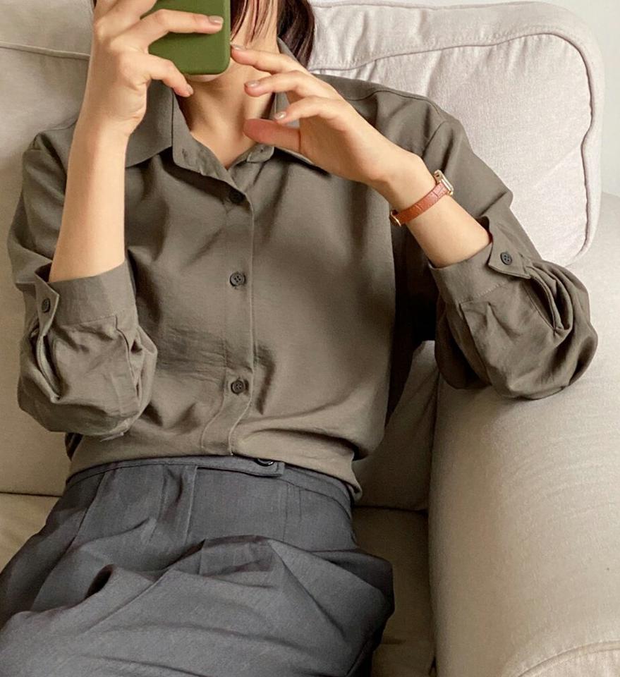 アンバランスストレッチヘムシャツ・p000842 レディース 【bl】トップス シャツ 長袖 アンバランス ストレッチ 単色 無地 シンプル ベーシック 大人 オフィス きれいめ カーキ 秋 冬 韓国ファッション MKT