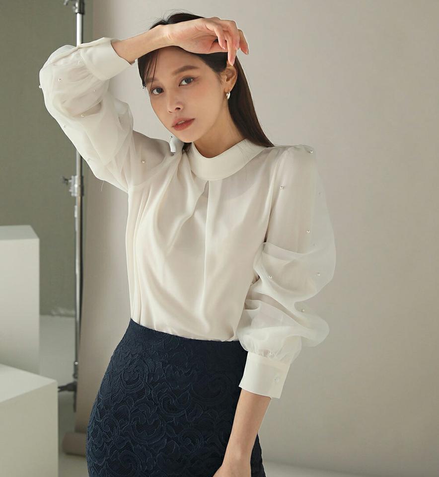 フェイクパールオーガンジーブラウス・b00212 レディース 【bl】トップス ブラウス 長袖 オーガンジー 透け感 シアー シースルー フェミニン パール きれいめ ハーフネック パフスリーブ ギャザー オフィス オケージョン 秋 冬 韓国ファッション