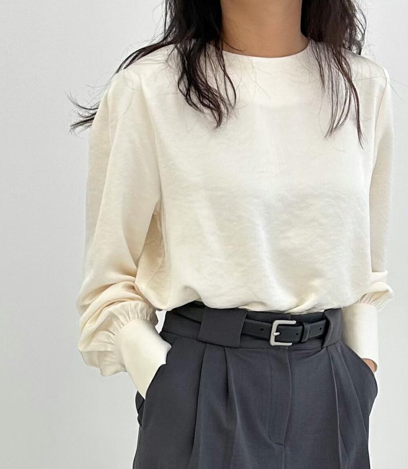 【マケット特価】シルキーカフスブラウス・p000779 レディース 【bl】ブラウス トップス 長袖 単色 無地 シンプル ベーシック シルキー カフス 秋 冬 カジュアル かわいい 可愛い 韓国ファッション MKT セール