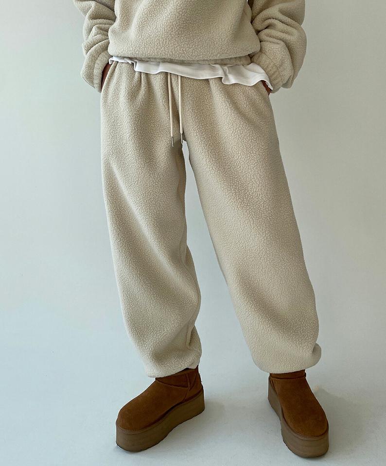 ボアジョガーパンツ・p000800 レディース 【pt】パンツ ロング丈 単色 無地 シンプル ベーシック ボア ふわふわ もこもこ ジョガーパンツ ワイド ゆったり 楽ちん ラフ 秋 冬 カジュアル 韓国ファッション MKT