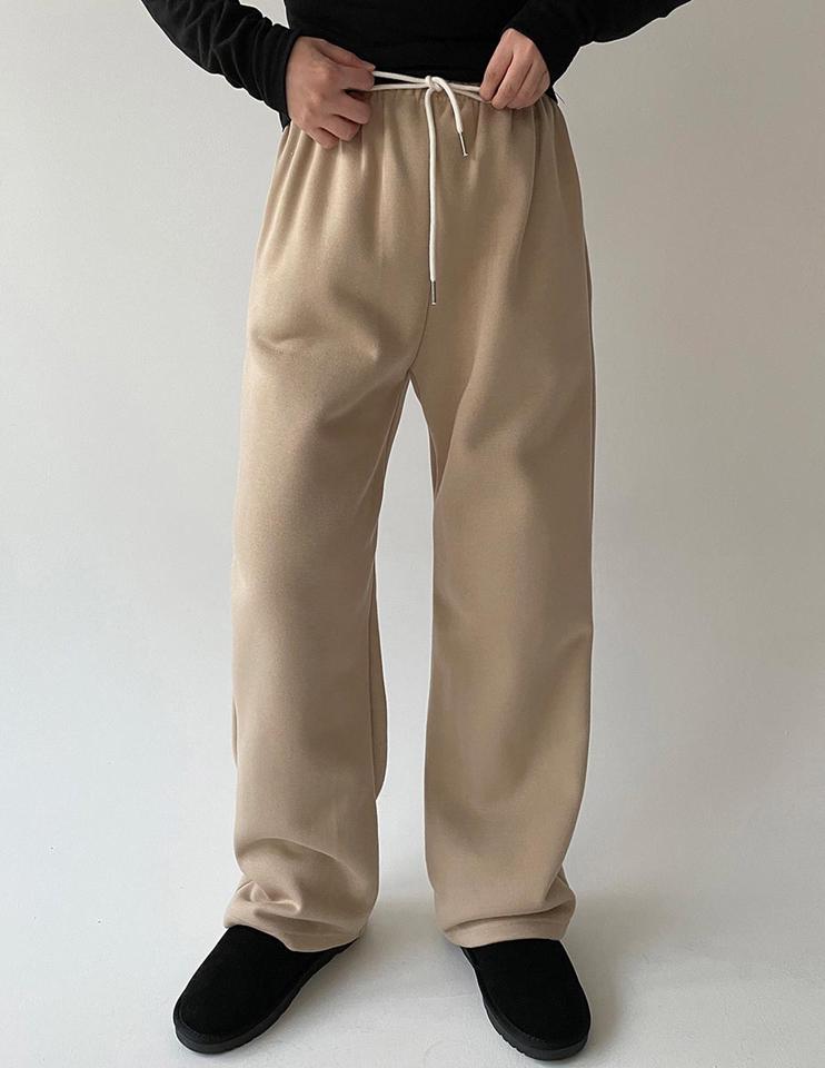 裏起毛ワイドスウェットパンツ・p000801 レディース 【pt】パンツ ロング丈 スウェット トレーナー ワイド 裏起毛 単色 無地 シンプル ベーシック 秋 冬 カジュアル ラフ ゆったり ウエストゴム 楽ちん 韓国ファッション MKT