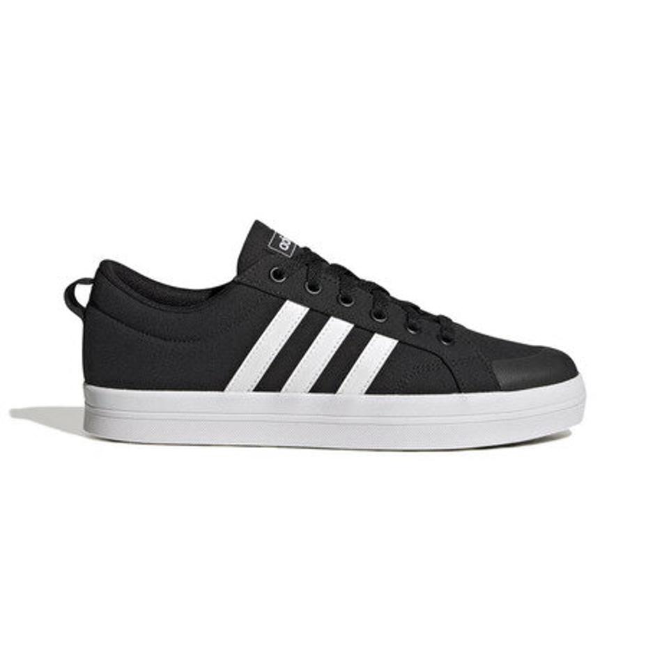 アディダス（adidas）（レディース）スニーカー レディース 黒 ブラヴァーダ ブラック GY2278