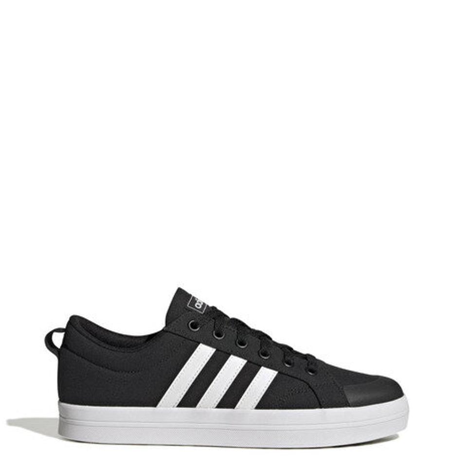 アディダス（adidas）（レディース）スニーカー レディース 黒 ブラヴァーダ ブラック GY2278