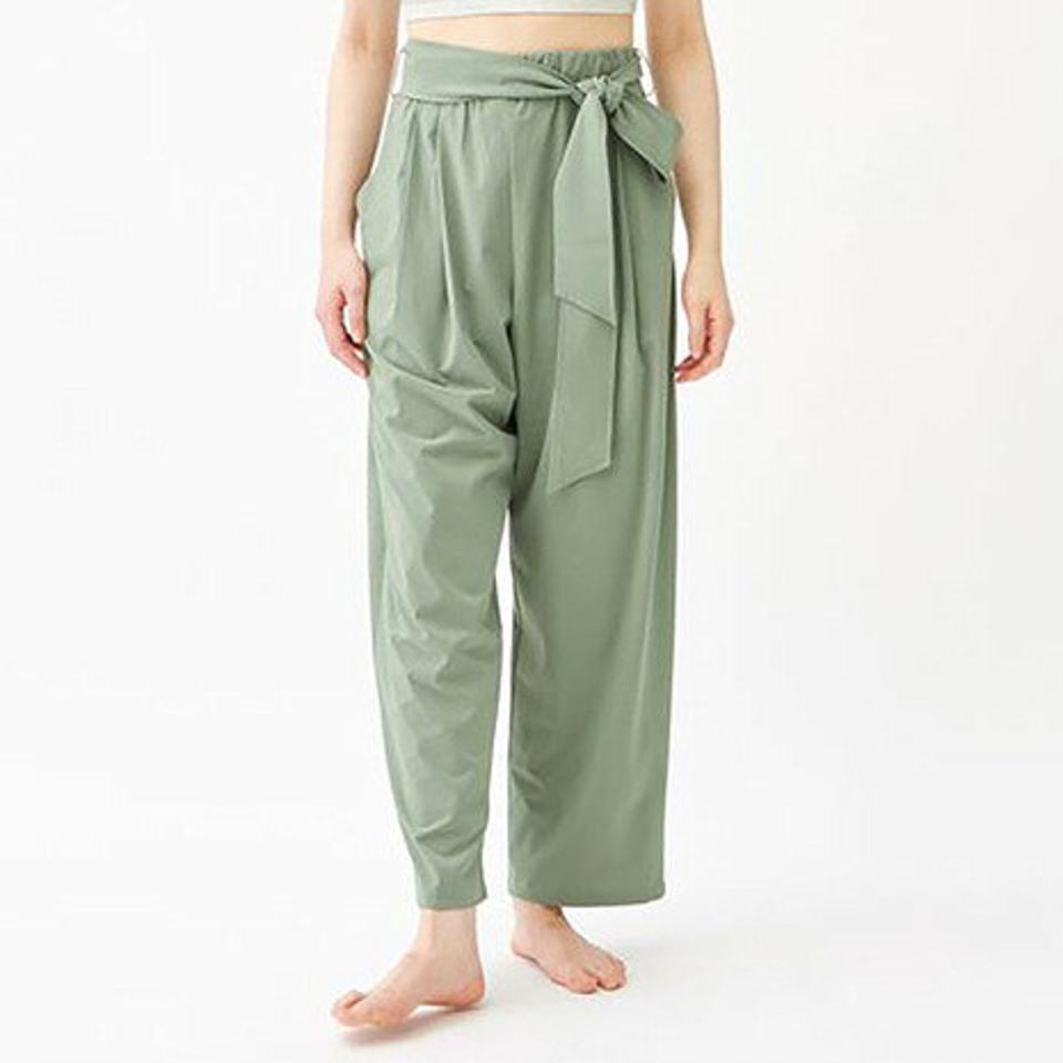 【10%OFFクーポン 1/5まで】ダンスキン(DANSKIN)(レディース)ヨギクロスワイドパンツ DC422302 NC