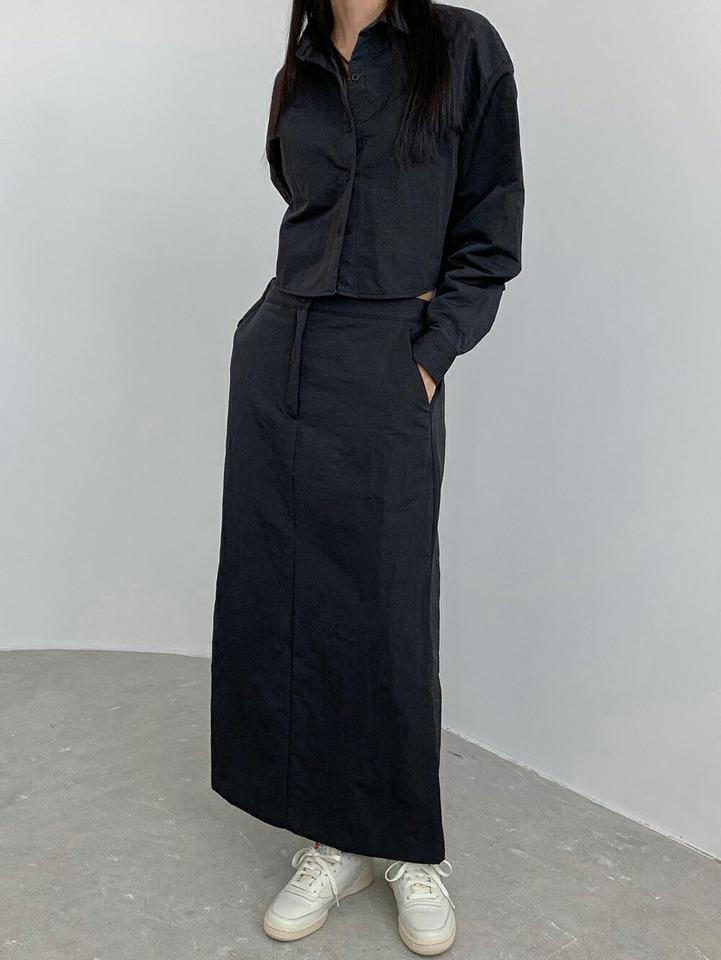 【マケット特価】クロップドアンバランスヘムシャツ・p000840 レディース 【bl】シャツ 長袖 トップス 単色 無地 シンプル ベーシック 襟 えり ボタン ぼたん 秋 冬 カジュアル クロップド丈 韓国ファッション MKT セール