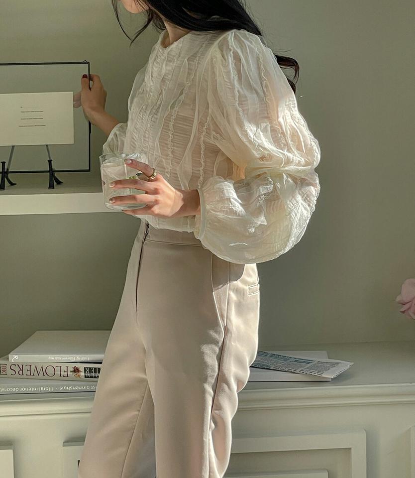 フリルテクスチャーブラウス・p001052 レディース 【bl】トップス ブラウス 長袖 テクスチャ— フリル フェミニン ラウンドネック かわいい 大人 シンプル オフィス オケージョン 秋 冬 春 韓国ファッション MKT