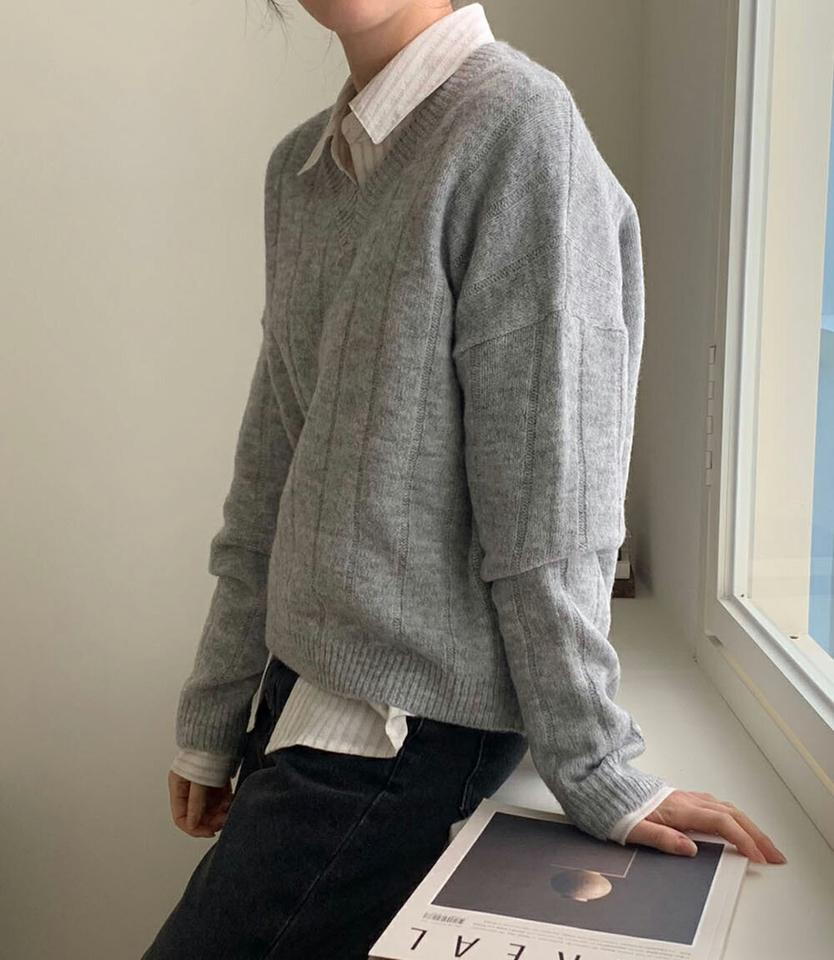 Vネックワイドリブニット・p001016 レディース 【tops】トップス ニット 長袖 Vネック リブ 単色 無地 シンプル カジュアル ラフ カラーニット 水色 ブルー 大人 秋 冬 韓国ファッション MKT