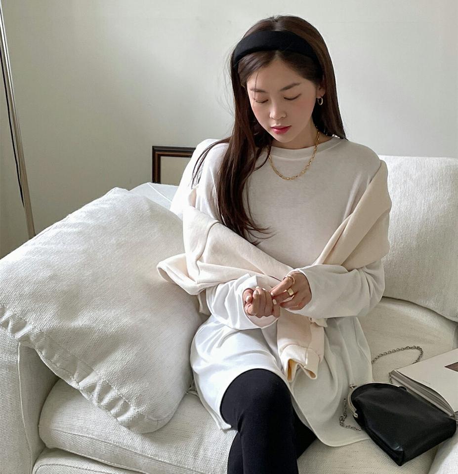 裏起毛サイドスリットルーズ長袖Tシャツ・t00225 レディース 【tops】トップス Tシャツ 大人 長袖 ラウンドネック ドロップショルダー 裏起毛 サイドスリット ルーズ 無地 単色 シンプル フェミニン カジュアル 秋 冬 韓国ファッション