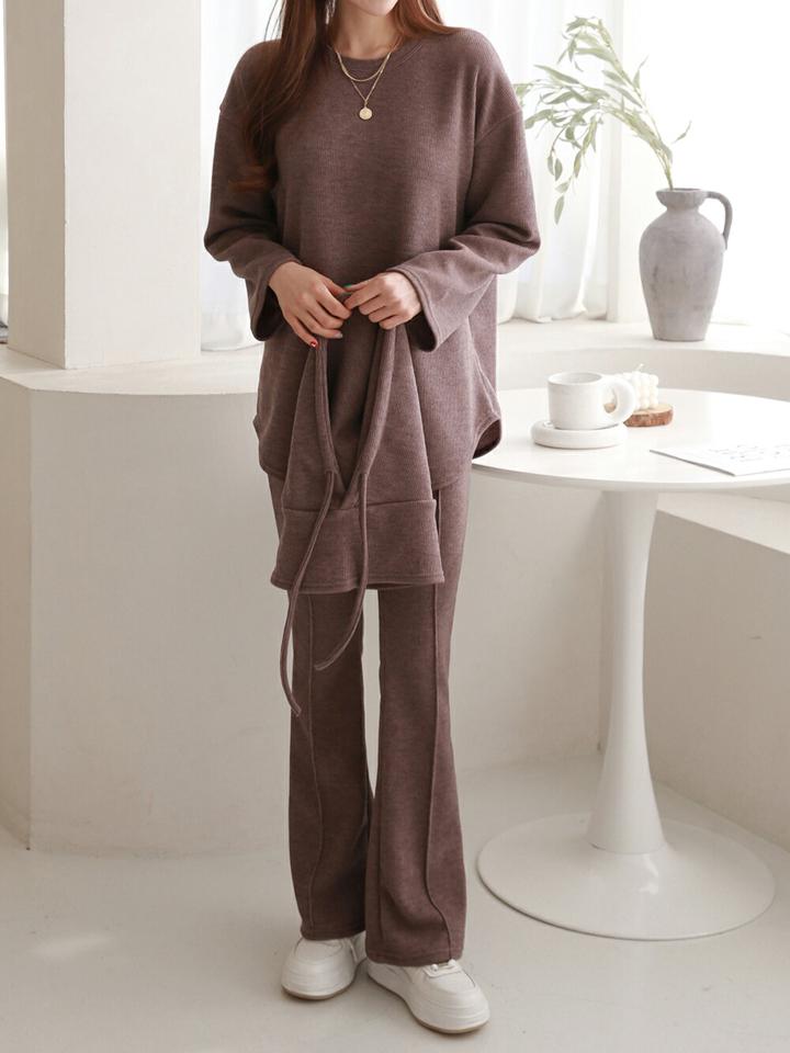 フードパーカー&フレアパンツSET・p001170 レディース 【pt】セットアップ セット setup トップス パーカー フーディ フード 長袖 単色 無地 シンプル ベーシック パンツ ロング丈 フレア 秋 冬 カジュアル ラフ 韓国ファッション MKT
