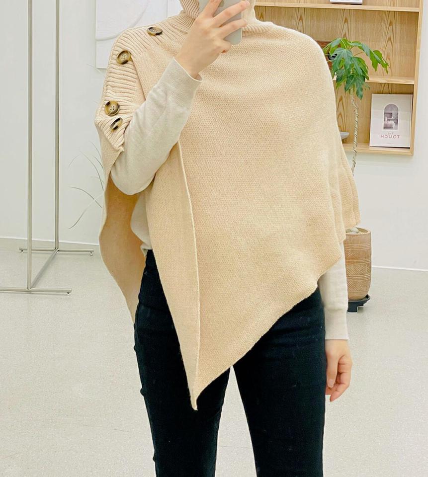 【マケット特価】ボタンハイネックケープニット・p001074 レディース 【tops】ニット ケープ トップス 七分袖 7分袖 単色 無地 シンプル ベーシック ユニーク ハイネック ボタン ぼたん 秋 冬 カジュアル 韓国ファッション MKT セール