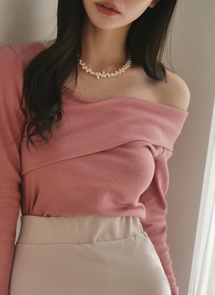 モダール混アンバランスネックTシャツ・b00231 レディース 【tops】トップス Tシャツ 大人 長袖 アンバランスネック モダール混 アンバランスショルダー 鎖骨 デコルテ フェミニン カジュアル かわいい 可愛い 秋 冬 韓国ファッション