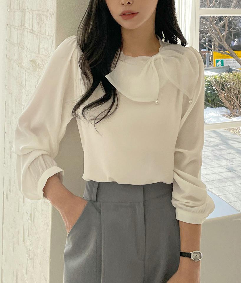 フェイクパールリボンパフブラウス・b00249 レディース 【bl】トップス ブラウス 長袖 ラウンドネック リボン パフ ギャザー フェイクパール スリット 大人 かわいい 可愛い 上品 きれいめ カジュアル フェミニン 秋 冬 韓国ファッション