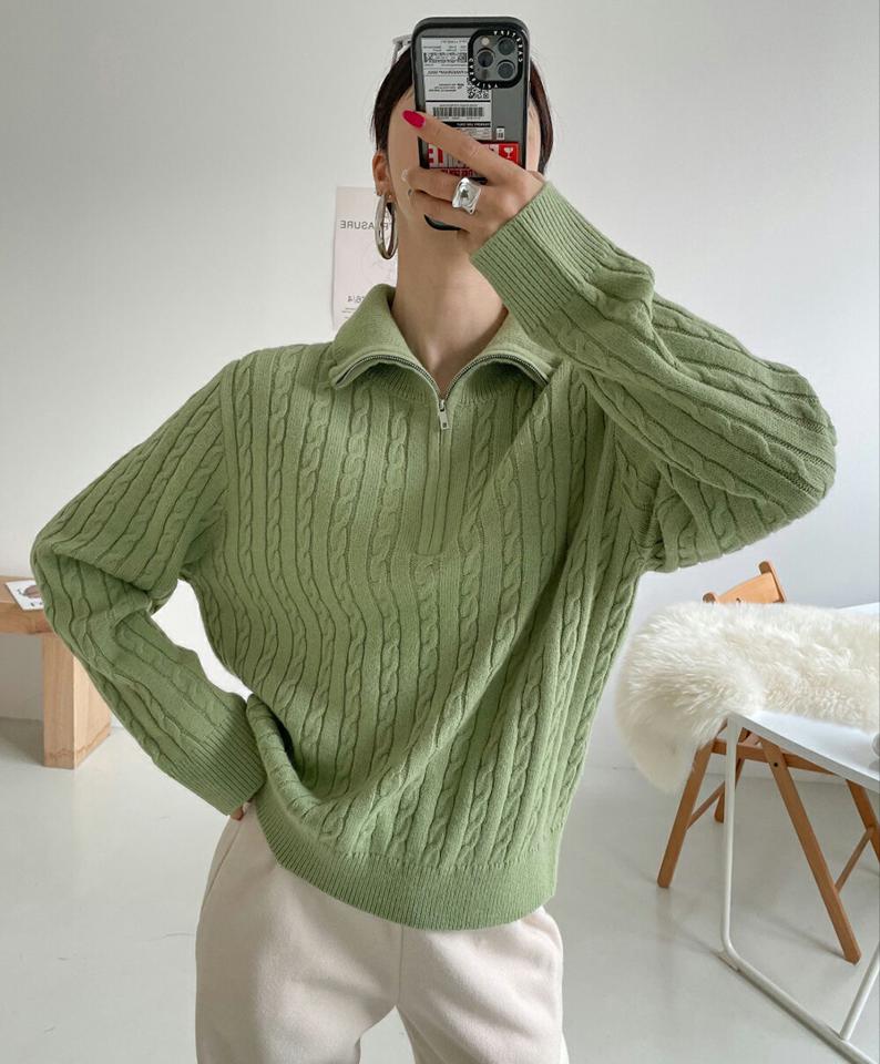 2WAYハーフジップケーブルニット・p000979 レディース 【tops】トップス ニット 長袖 柄 模様 ケーブル編み ケーブルニット 単色 ハーフジップ 2WAY 秋 冬 カジュアル かわいい 可愛い 韓国ファッション MKT