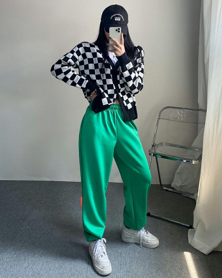 カラータグスウェットジョガーパンツ・p001294 レディース 【pt】パンツ ロング丈 ジョガーパンツ ウエストゴム 単色 無地 シンプル ベーシック カラーパンツ スウェット トレーナー 秋 冬 カジュアル 運動 スポーツ 韓国ファッション MKT