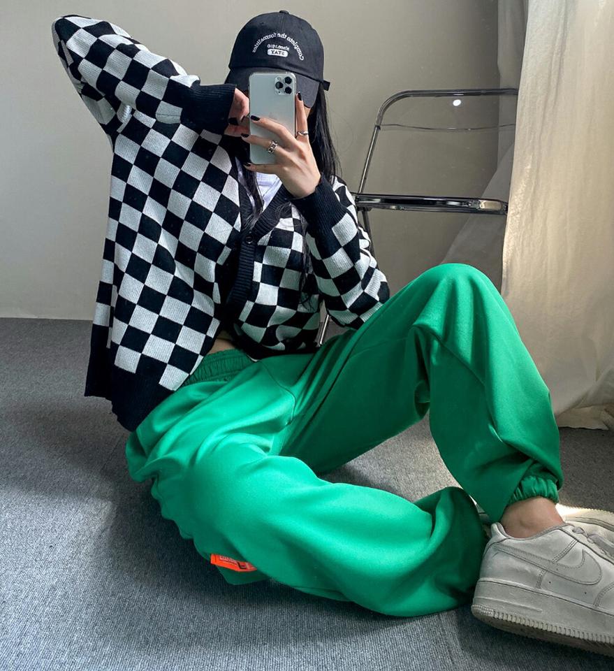 カラータグスウェットジョガーパンツ・p001294 レディース 【pt】パンツ ロング丈 ジョガーパンツ ウエストゴム 単色 無地 シンプル ベーシック カラーパンツ スウェット トレーナー 秋 冬 カジュアル 運動 スポーツ 韓国ファッション MKT