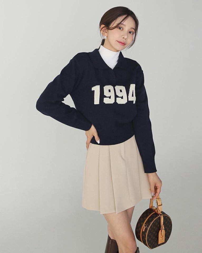 1994カラーネックニット・t00498 レディース 【tops】トップス ニット 大人 カラーネック スリット 長袖 ロゴ リブヘム クロップド丈 大人 シンプル フェミニン カジュアル かわいい 可愛い 秋 冬 韓国ファッション
