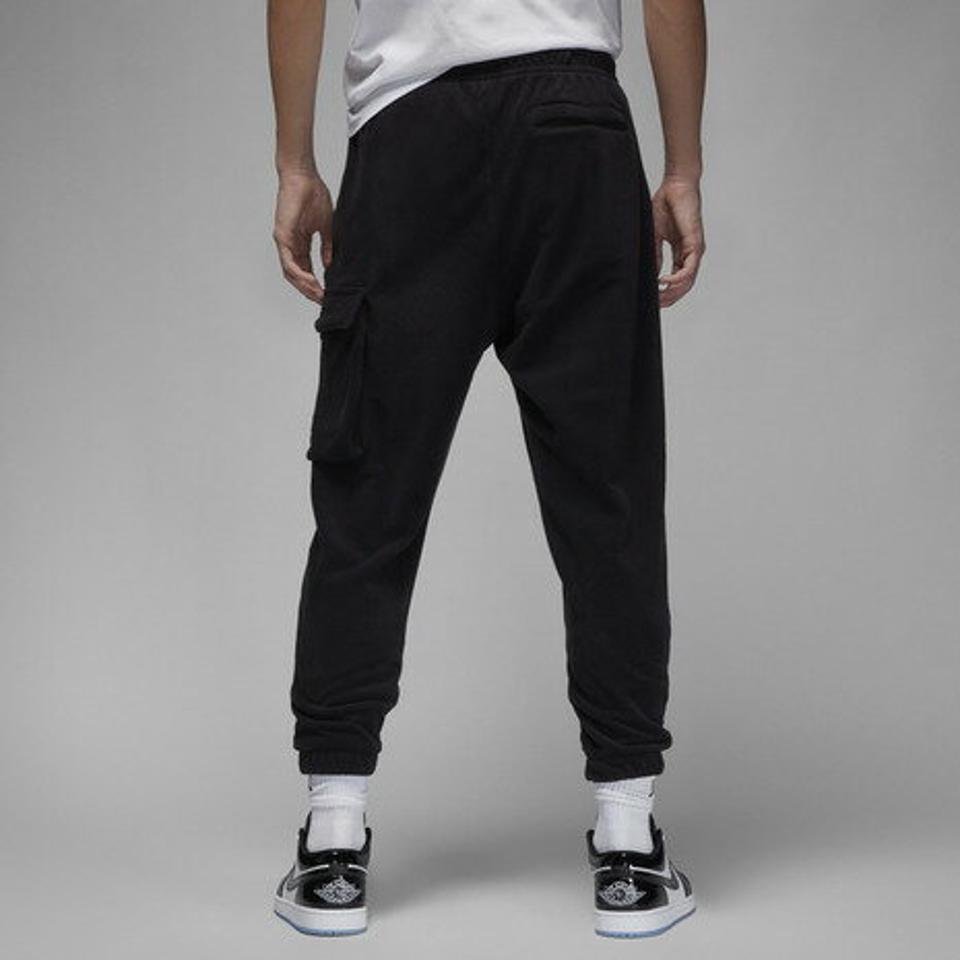 ナイキ(NIKE)(メンズ)スウェット パンツ バスケットボールウェア ESS グラフィック フリース ウィンターパンツ DV1568-010