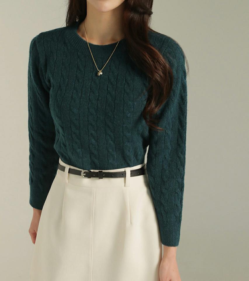 ラウンドネックケーブルニット・t00130 レディース 【tops】トップス ニット 大人 ラウンドネック 長袖 ケーブル編み クロップド丈 リブヘム メランジカラー シンプル フェミニン カジュアル かわいい 可愛い 秋 冬 春 韓国ファッション