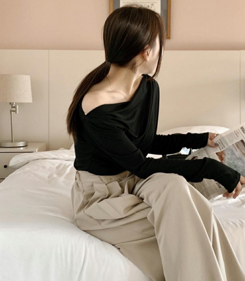 2WAYドレープTシャツ・p001353 レディース 【tops】トップス Tシャツ 長袖 単色 無地 シンプル ベーシック ドレープネック 2WAY ボートネック オフショルダー 鎖骨 デコルテ 肩出し セクシー 秋 冬 大人 フェミニン 韓国ファッション MKT