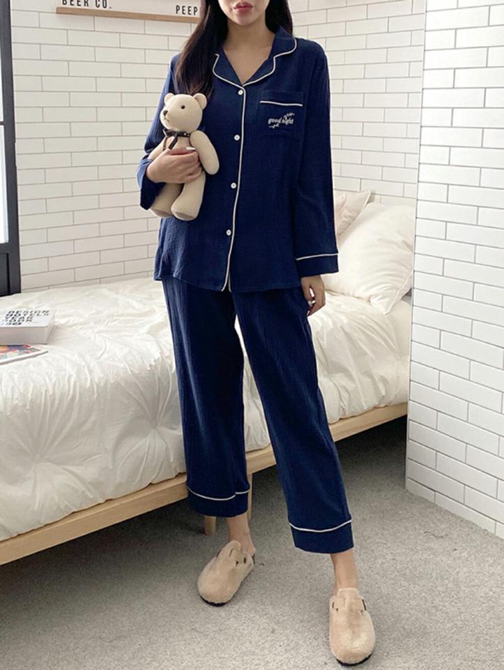 刺繍パイピングパジャマSET・p001385 レディース 【uw】パジャマ 部屋着 ルームウェア 寝巻 トップス シャツ 柄 模様 長袖 配色 パイピング ライン 襟 えり ボタン ぼたん パンツ ロング丈 秋 冬 カジュアル かわいい 可愛い 韓国ファッション MKT