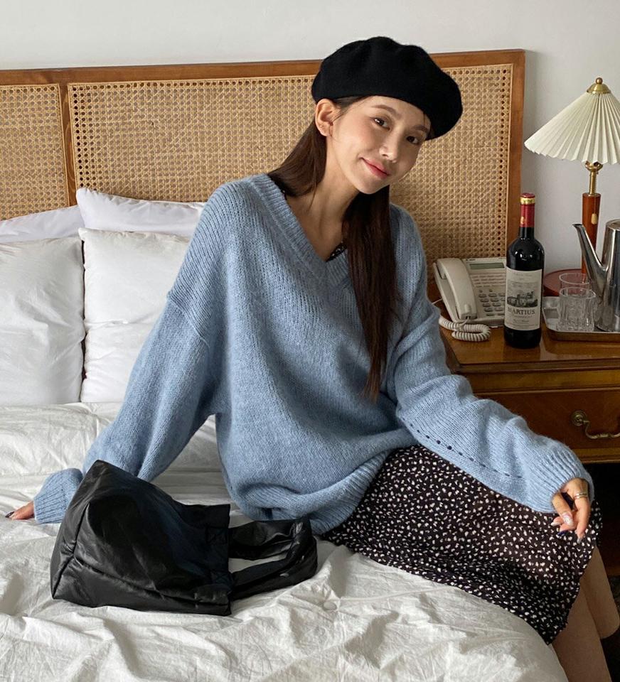 アルパカ混Vネックルーズニット・t00034 レディース 【tops】トップス ニット 大人 Vネック 長袖 ウール混 アルパカ混 リブヘム ルーズ ドロップショルダー 無地 単色 シンプル フェミニン カジュアル かわいい 可愛い 秋 冬 春 韓国ファッション
