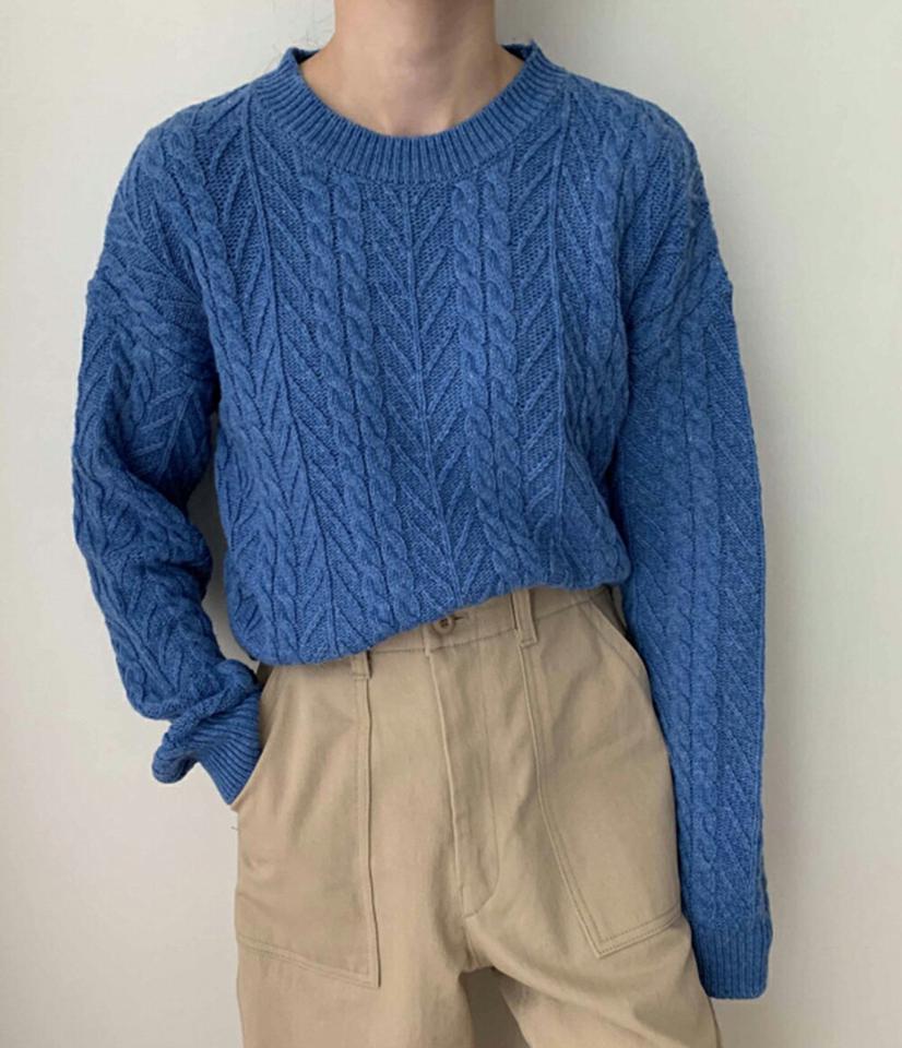 クロップドケーブル長袖ニット・p001510 レディース 【tops】 トップス ニット ラウンドネック 長袖 ドロップショルダー クロップド丈 ケーブル ケーブルニット ナチュラルライン リブヘム ベーシック デイリー カジュアル 冬 韓国ファッション MKT