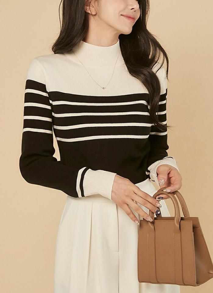 ハーフネックボーダーニット・b00531 レディース 【tops】トップス ニット 大人 ハーフネック 長袖 リブヘム ボーダー シンプル モノトーン シック フェミニン カジュアル かわいい 可愛い 秋 冬 春 韓国ファッション