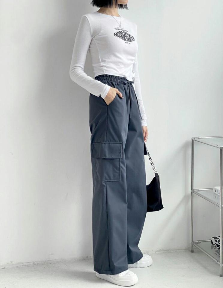 ドロストカーゴパンツ・p001452 レディース 【pt】パンツ ロング丈 単色 無地 シンプル ベーシック ドロスト カーゴ ワイド ウエストゴム 秋 冬 カジュアル ラフ 韓国ファッション MKT