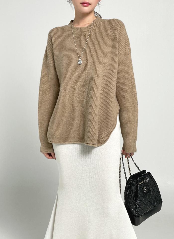 ロールラウンドヘムルーズニット・b00285 レディース 【tops】トップス ニット 大人 ラウンドネック 長袖 ドロップショルダー ルーズ ウール混 スリット 無地 単色 シンプル フェミニン カジュアル かわいい 可愛い 秋 冬 春 韓国ファッション