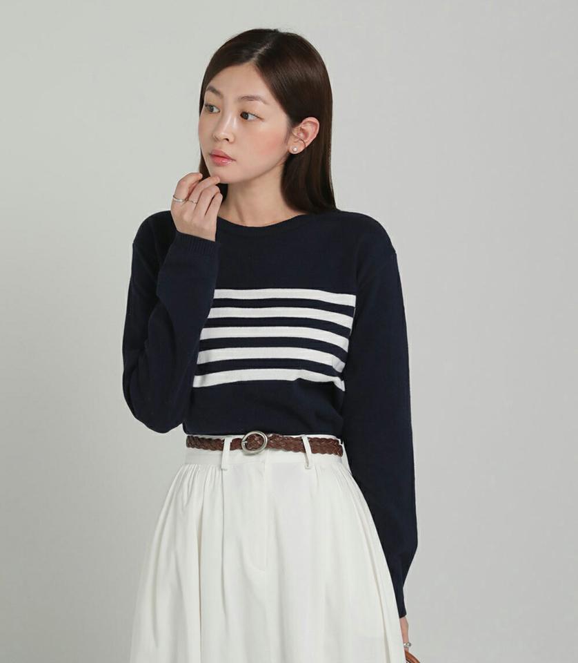 ボーダークロップドニット・t00283 レディース 【tops】トップス ニット 大人 ラウンドネック 長袖 ボーダー 配色 クロップド丈 スリット シンプル フェミニン カジュアル かわいい 可愛い 秋 冬 春 韓国ファッション