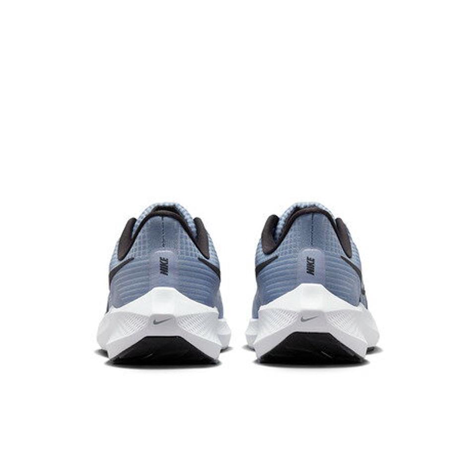 ナイキ（NIKE）（メンズ）ランニングシューズ エア ズーム ペガサス 39 DH4071-401 スニーカー ジョギング 通勤 通学 シンプル