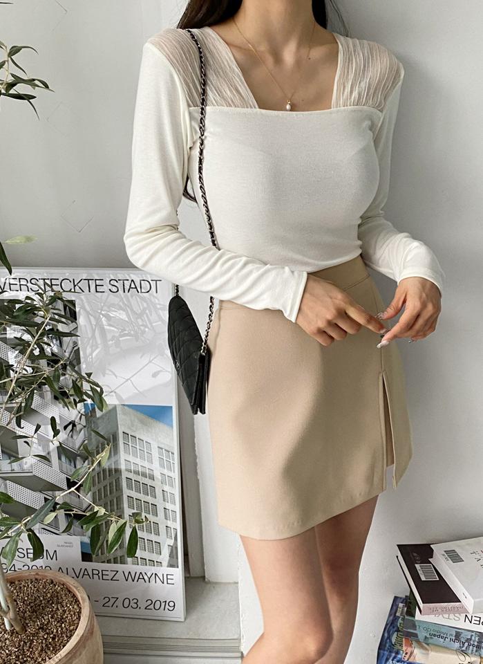 【マラソン特価】シアーショルダースクエアTシャツ・t00069 レディース 【tops】トップス Tシャツ スクエアネック 長袖 肩チュール スリム シアー 透け感 シンプル 可愛い かわいい 大人 フェミニン カジュアル 秋 冬 春 韓国ファッション セール
