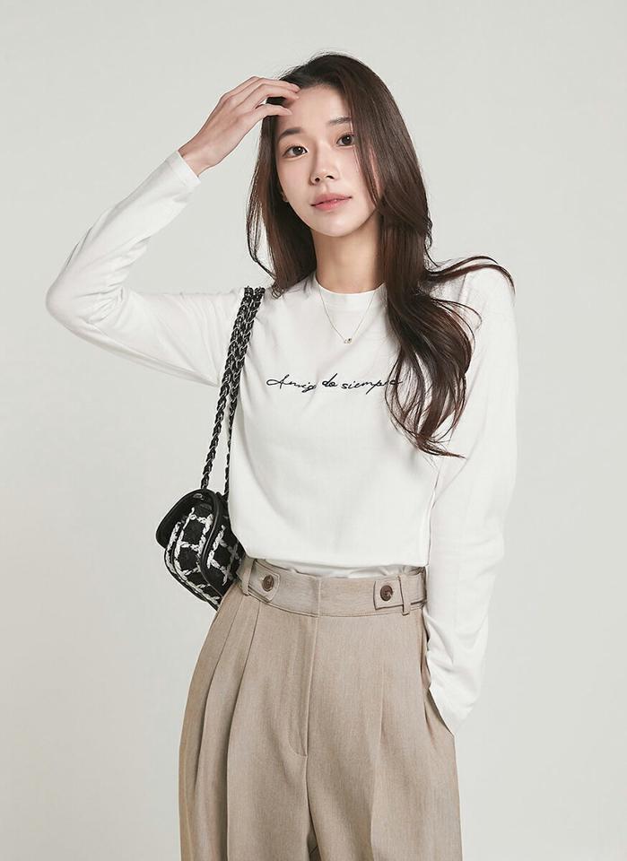 レタリング刺繍ラウンド長袖Tシャツ・t00154 レディース 【tops】トップス Tシャツ ラウンドネック 長袖 モダール混 ロゴ レタリング 刺繍 シンプル 可愛い かわいい 大人 フェミニン カジュアル 秋 冬 春 韓国ファッション