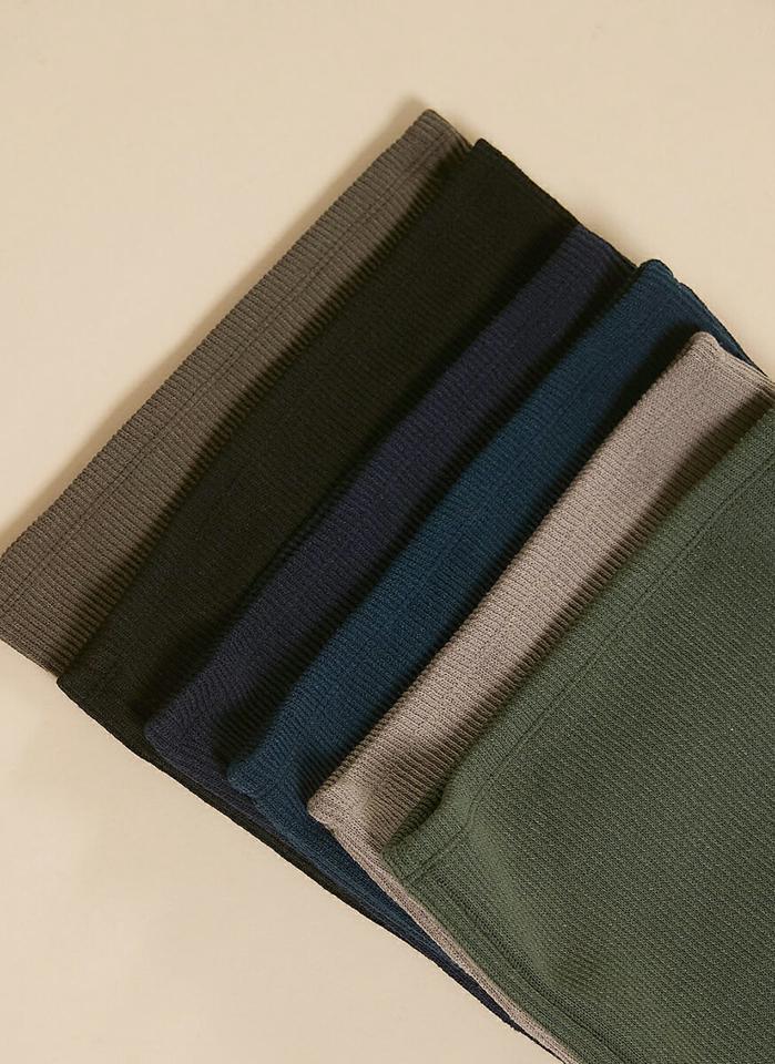 リブチューブトップ・t00182 レディース 【tops】トップス チューブトップ リブ ストラップレス スリム デコルテ 鎖骨 シンプル 無地 単色 大人 フェミニン カジュアル かわいい 可愛い 秋 冬 春 韓国ファッション