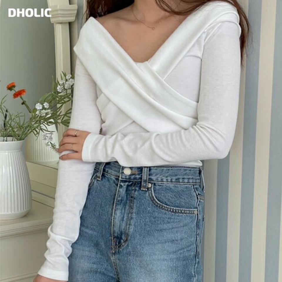 【マラソン特価】コットンクロス長袖Tシャツ・p001601 レディース 【tops】トップス Tシャツ 長袖 単色 無地 シンプル ベーシック Vネック 鎖骨 デコルテ コットン 綿 クロス スリム 細身 タイト 秋 冬 大人 セクシー 韓国ファッション MKT セール