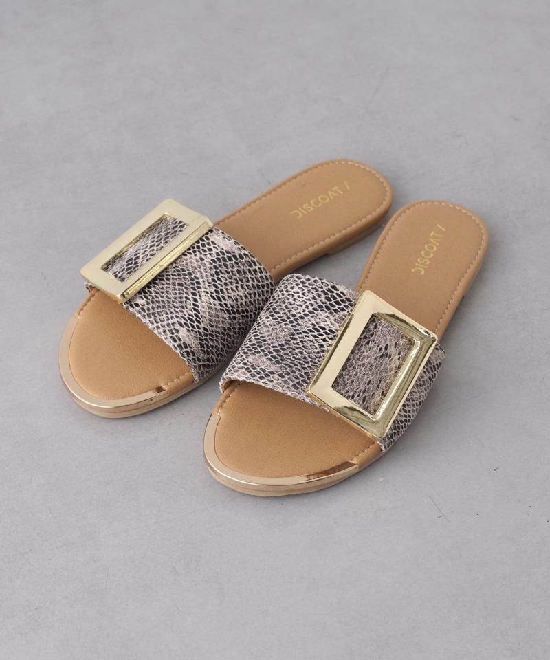 スクエアバックルフラットサンダル