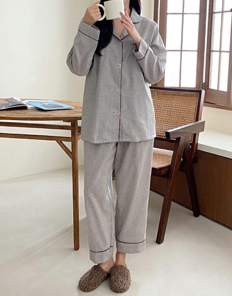 配色ストライプコットンパジャマSET・p001734 レディース 【uw】パジャマ 部屋着 ルームウェア 寝巻 セット セットアップ コットン 長袖 トップス シャツ 配色 ストライプ 柄 模様 パンツ ロング丈 秋 冬 楽ちん 韓国ファッション MKT