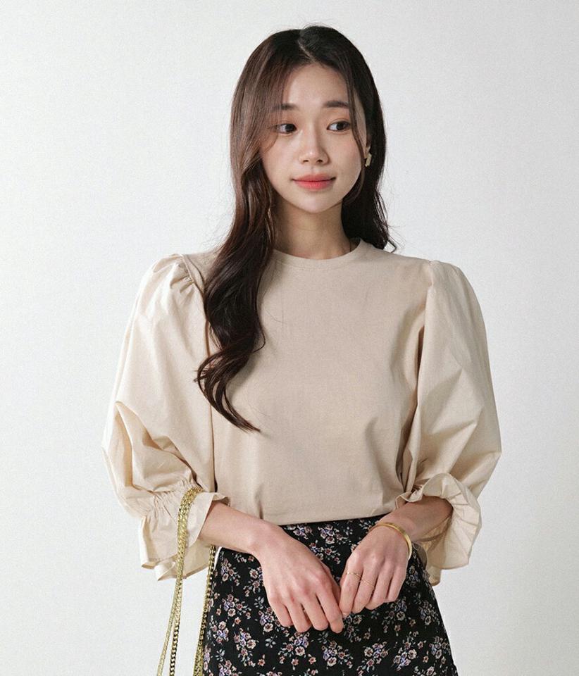 【スーパーセール特価】パフラウンド長袖Tシャツ・b00561 レディース 【tops】トップス Tシャツ ラウンドネック 7分袖 パフ コットン 綿 ギャザー 無地 単色 シンプル 可愛い かわいい 大人 フェミニン カジュアル ガーリー 秋 冬 春 韓国ファッション