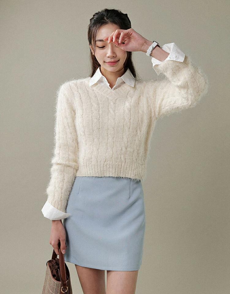 Vネッククロップドケーブルニット・t00570 レディース 【tops】トップス ニット Vネック 長袖 ソフトタッチ リブヘム ケーブル編み クロップド丈 シンプル 大人 フェミニン カジュアル かわいい 可愛い デイリー 秋 冬 春 韓国ファッション