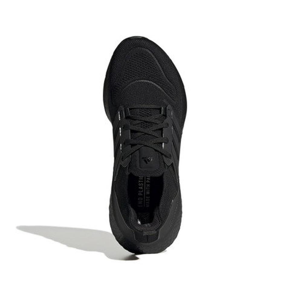 アディダス（adidas）（レディース）ランニングシューズ ジョギングシューズ ウルトラブースト 22 黒 ブラック GX5587 スニーカー 快適 トレーニング 部活