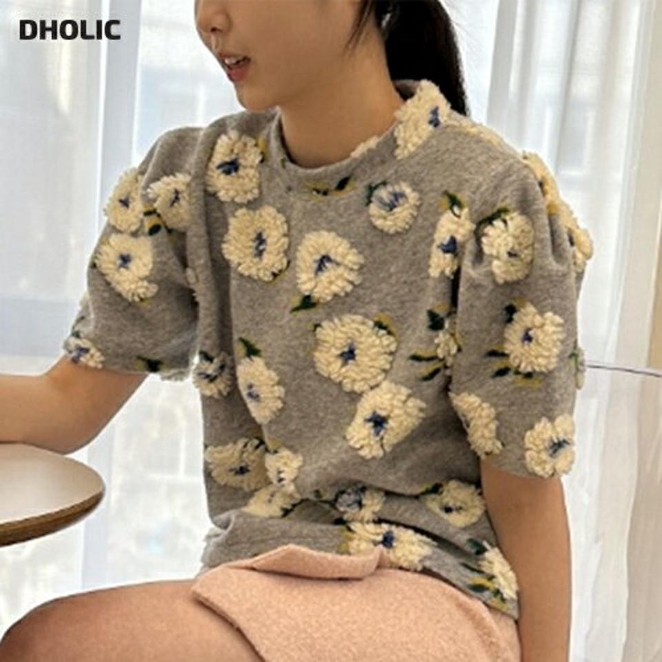 ウール混ボアフラワーTシャツ・p001788 レディース 【tops】トップス 半袖 柄 模様 ユニーク 花柄 フラワー ウール混 ボア パフ袖 パフスリーブ かわいい 可愛い キュート 春 夏 ガーリー 秋 韓国ファッション MKT