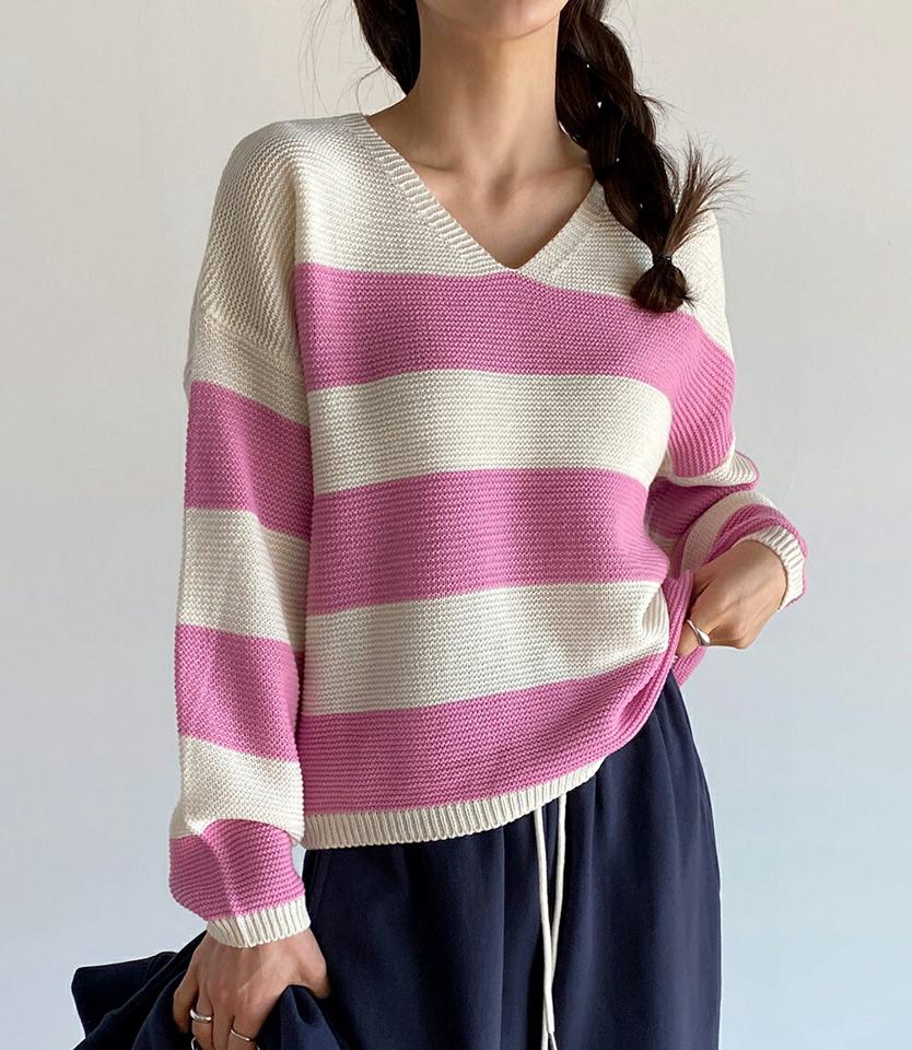 ボーダーVネックニット・t71756 レディース 【tops】トップス ニット Vネック 長袖 ドロップショルダー リブヘム ボーダー クロップド丈 シンプル 大人 フェミニン カジュアル かわいい 可愛い 秋 冬 春 韓国ファッション
