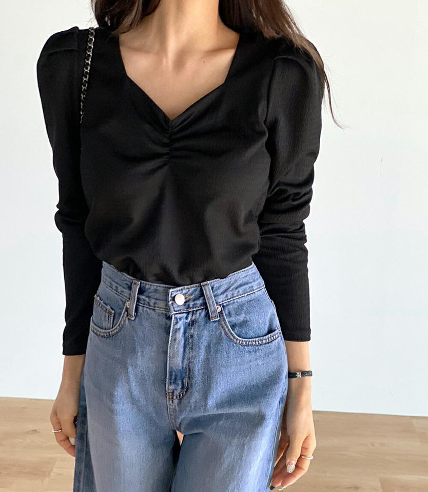【送料無料・メール便】ハートネックギャザー長袖Tシャツ・t71755 レディース 【tops】 トップス Tシャツ ハートネック 長袖 パフ シャーリング ロップド 無地 単色 シンプル 可愛い フェミニン カジュアル 秋 冬 春 韓国ファッション【UB3】