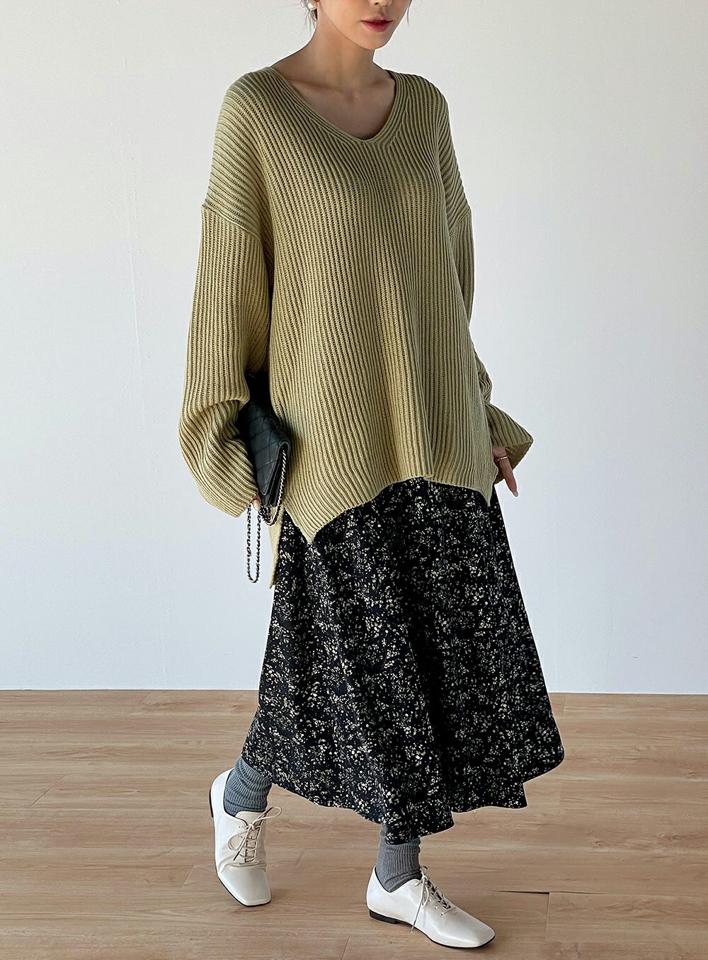 Vネックアンバランスルーズニット・t71733 レディース 【tops】トップス ニット Vネック 長袖 ドロップショルダー アンバランス丈 スリット ルーズ 無地 単色 シンプル 大人 フェミニン カジュアル かわいい 可愛い 秋 冬 春 韓国ファッション